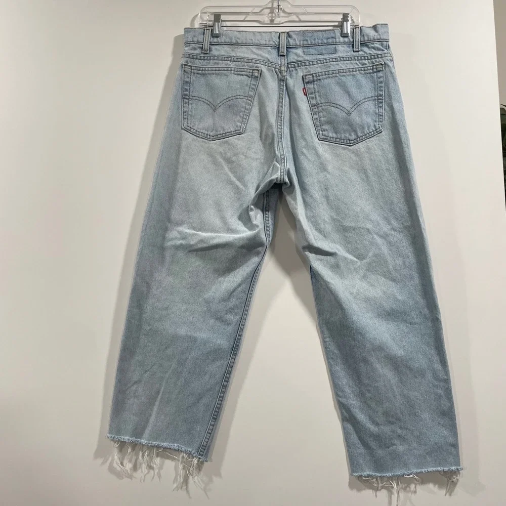 Vintage Levis 550 Relaxed Fit Tapered Leg Jeans Light Wash Made in USA 36xCut 25